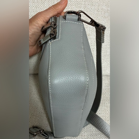 Dior by Birkenstock Christian Dior EUC 1947
Signature Safari Messenger Bag - Picture 16 of 16